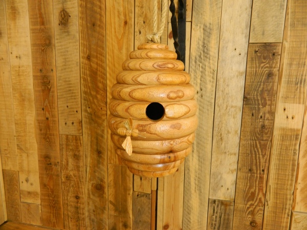 Wooden Bird House Nest Box - Round Bee Hive