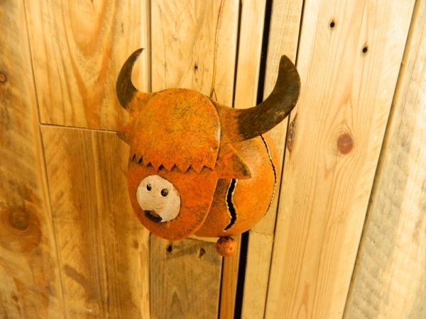 Metal Hanging Animal Tealight Holder - Highland Cow